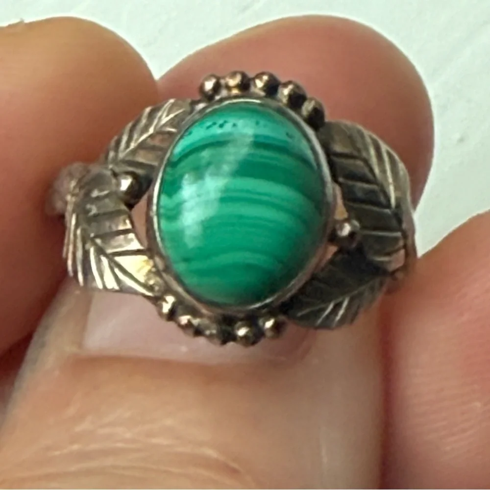 Sterling malachite ring - Picture 2 of 11